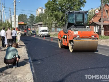 Ремонт дорог в Томске: на Энтузиастов укладывают асфальт, Тургенева – в подготовке