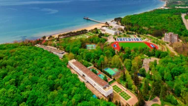 Томские школьники отправились на туристическую смену в «Орленок»