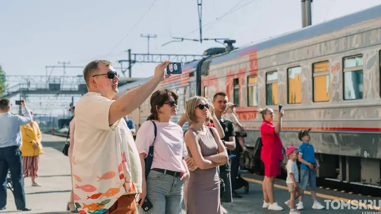 «Театральный поезд» Владивосток — Москва прибыл в Томск