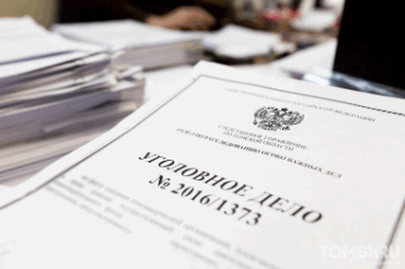 В Томске мужчина оказался заблокирован в квартире из-за обрушения крыши дома
