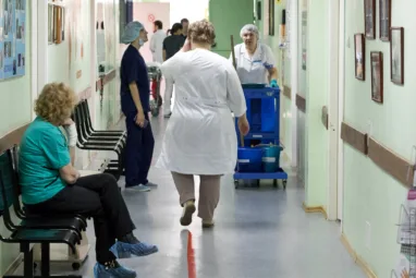 Больницы Томской области перейдут на особый режим работы в эти выходные
