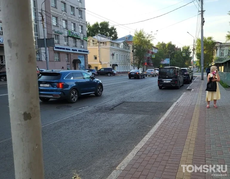 Мастера томской парковки: учебные машины или короли остановок