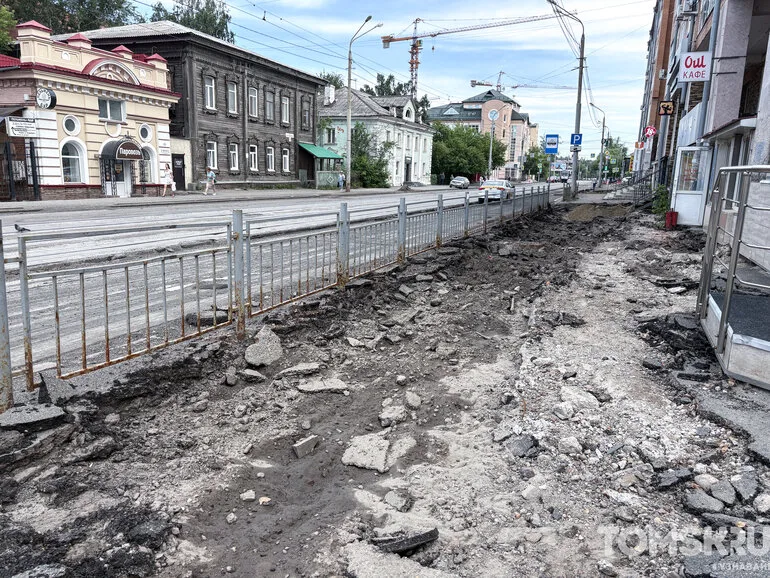 Томичи дождались ремонта улицы Розы Люксембург. Фото