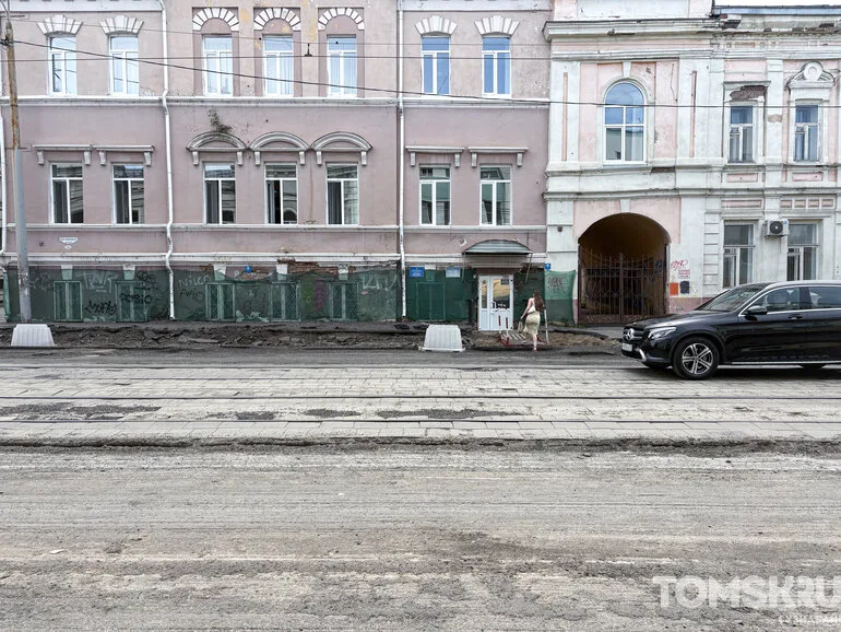 Томичи дождались ремонта улицы Розы Люксембург. Фото
