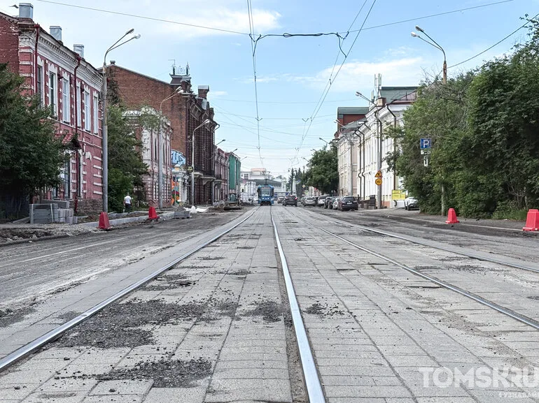 Томичи дождались ремонта улицы Розы Люксембург. Фото