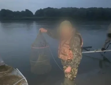 В Молчановском районе поймали браконьера с 22 стерлядями