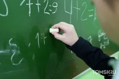 В Кривошеинском районе школьник получил 30 тыс. рублей за травму в раздевалке