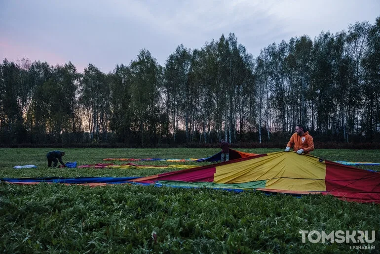 Редакция Tomsk.ru поднялась в небо: фоторепортаж с фестиваля воздушных шаров «ВВЕРХ»