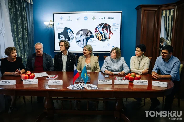 Казахский «Робин Гуд» или читка по Чехову: в Томском ТЮЗе начались гастроли одного из старейших театров Казахстана