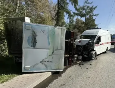 ДТП с участием скорой помощи произошло в Томске