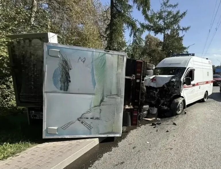 Прокуратура и СК проверяют ДТП со скорой помощью в Томске