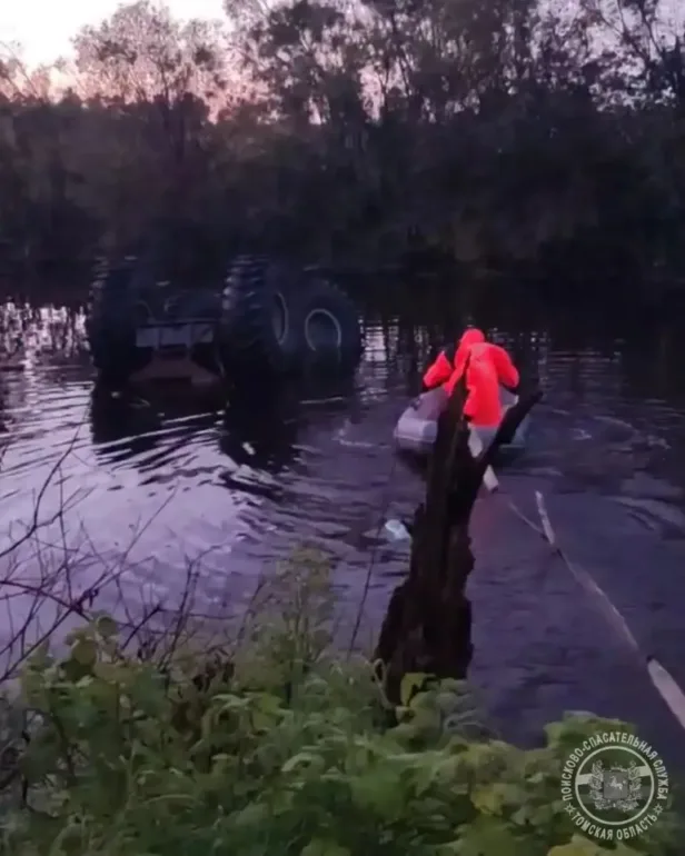 Болотоход с пассажирами опрокинулся в Асиновском районе. Водитель погиб