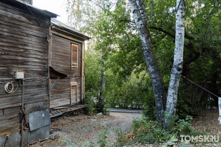 Эклектика Томска: «Дом с фонарем», суд и красота Кузнечного взвоза, сокрытая в зелени