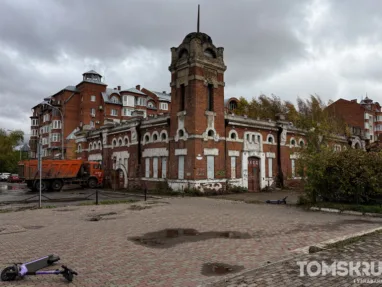 В томских Гороховских складах началась расчистка помещений от хлама