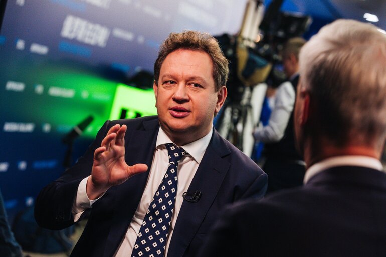 ВТБ планирует до конца года завершить реновацию 440 офисов