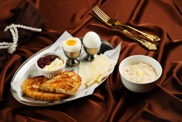 Стал известен список томских ресторанов — участников фестиваля «Завтрак есть!»