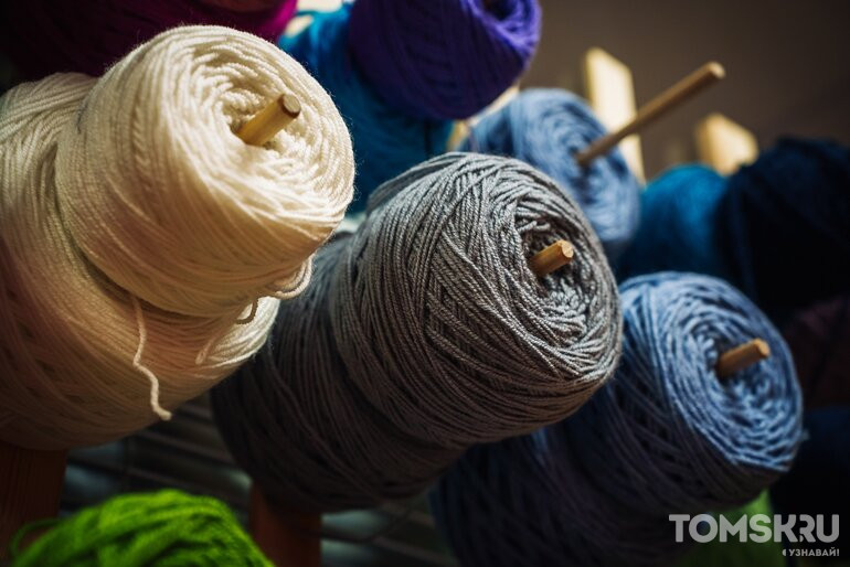 «Это что-то новое и необычное» — почему в Томске растет интерес к мастер-классам по созданию ковров